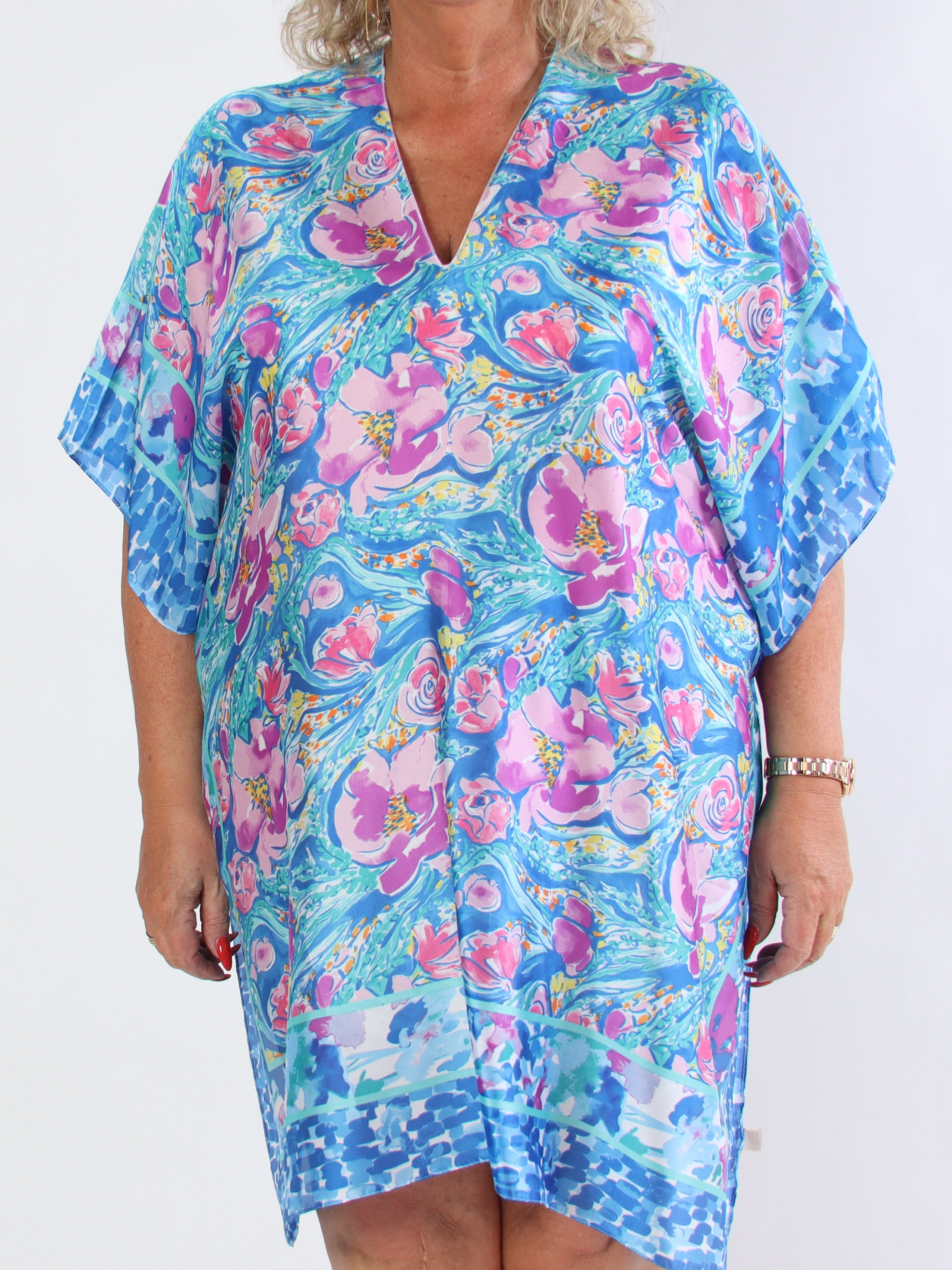 Fryd - Mönstrad plus size-tunika i mjuk viskos och siden